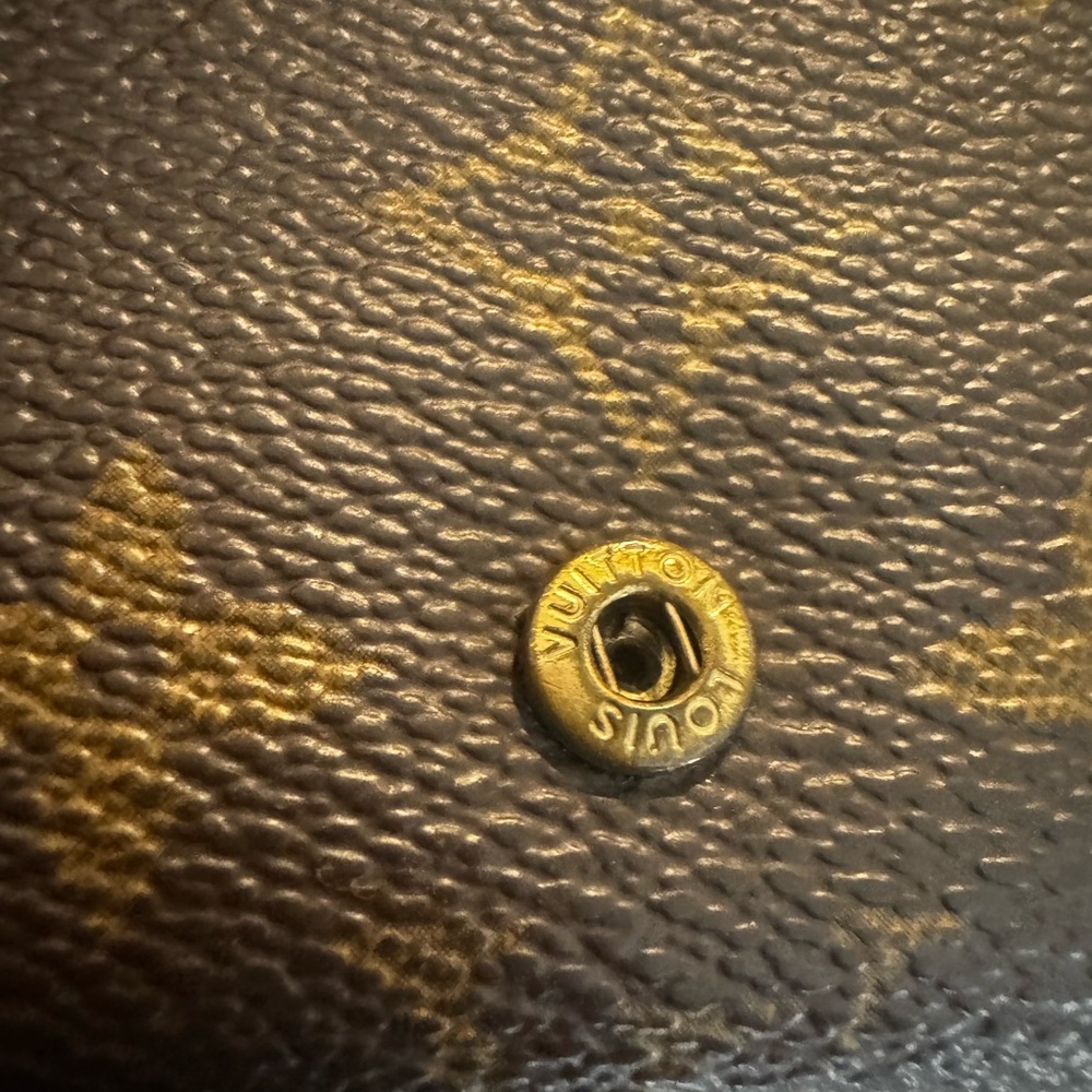 Louis Vuitton Monogram Porte Monnaie
Billets Tresor Bifold Wallet & insert - Picture 13 of 17